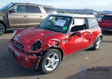 2006 Mini Cooper из США, поврежденный, VIN WMWRC33546TJ74813